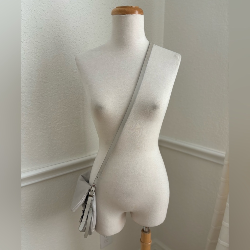 Jimmy Choo Light Gray Leather Crossbody Bag with Chain Detail - Picture 5 of 16
